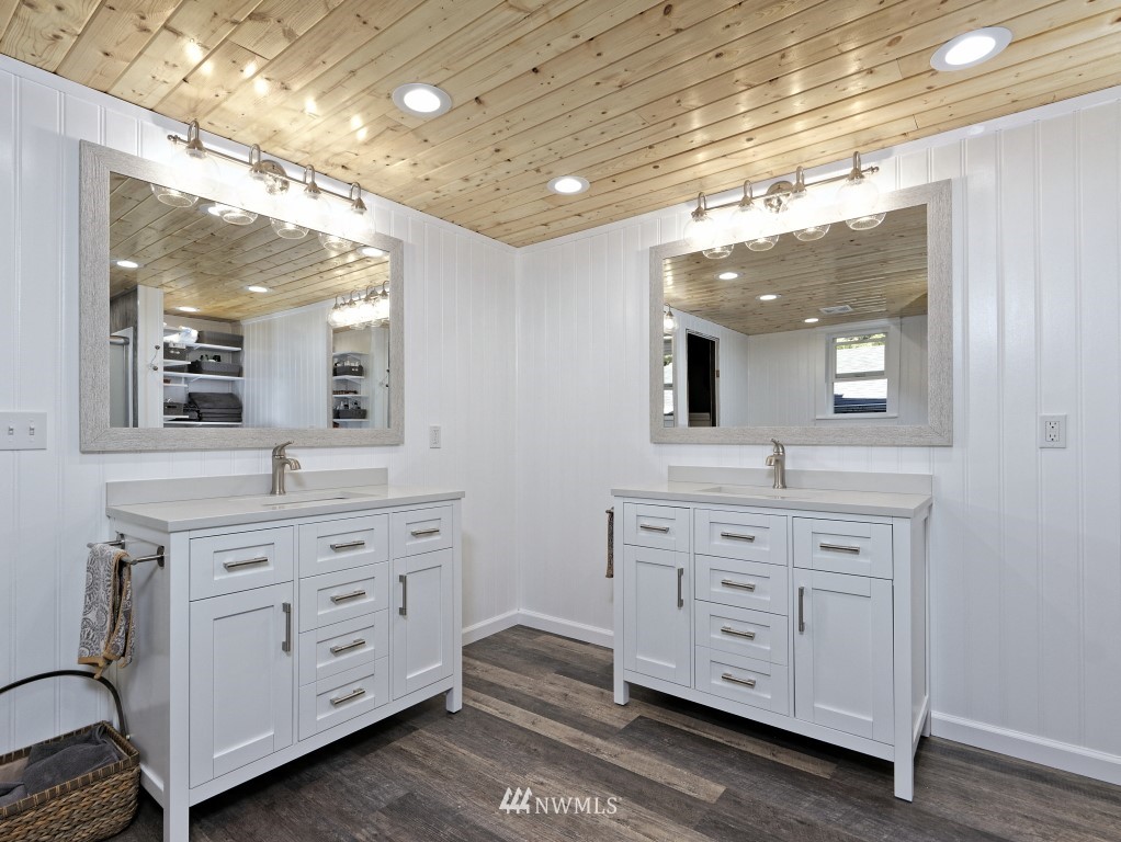 100 East Phillips Lake Loop Road Shelton, WA 98584 - Photo 14 of 24 Gallery Image 14