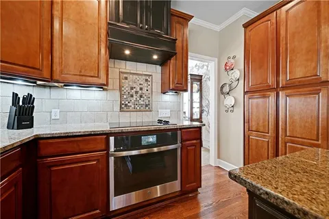 $660,000 | 14316 Windsor Drive, Leawood, KS 66224