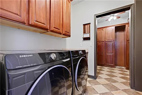 $660,000 | 14316 Windsor Drive, Leawood, KS 66224