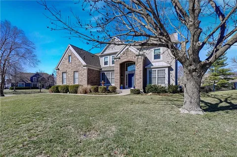 $660,000 | 14316 Windsor Drive, Leawood, KS 66224