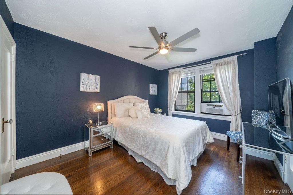 100 Parkway Road, Unit 4D Bronxville, NY 10708 - Photo 9 of 13 Loads of light in the bedroom
