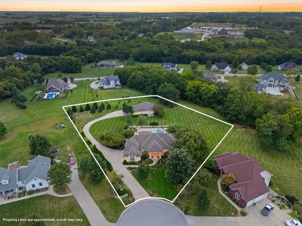 $1,999,900 | 16607 Northeast 121st Terrace, Kearney, MO 64060