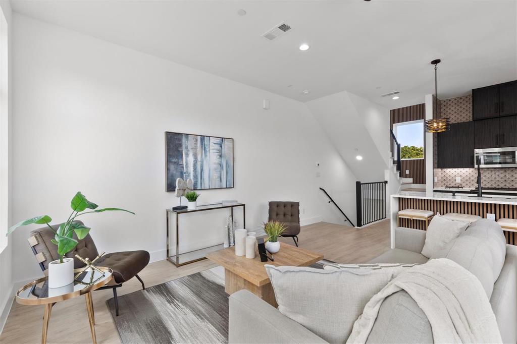 723 West 10th Street, Unit 101 Dallas, TX 75208 - Photo 12 of 36