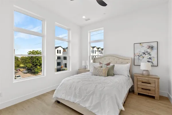 $3,550 | 723 West 10th Street, Unit 101, Dallas, TX 75208