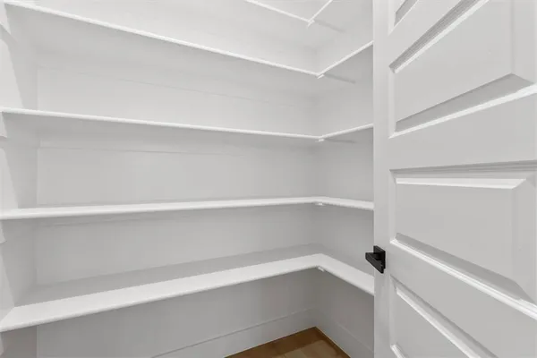 $3,550 | 723 West 10th Street, Unit 101, Dallas, TX 75208