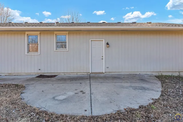 $235,000 | 1606 Southeast 37th Street, Topeka, KS 66605