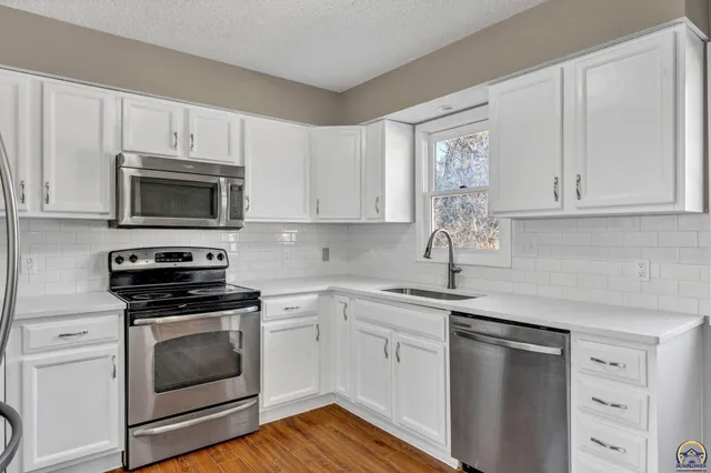 $235,000 | 1606 Southeast 37th Street, Topeka, KS 66605