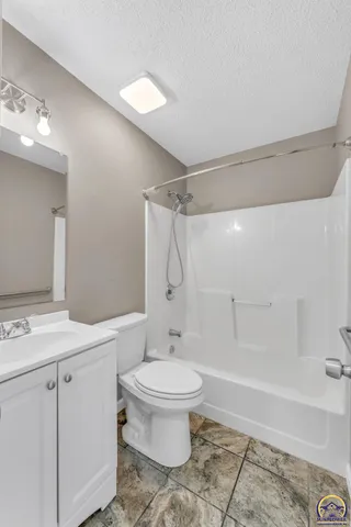 $235,000 | 1606 Southeast 37th Street, Topeka, KS 66605