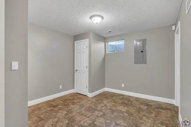 $235,000 | 1606 Southeast 37th Street, Topeka, KS 66605