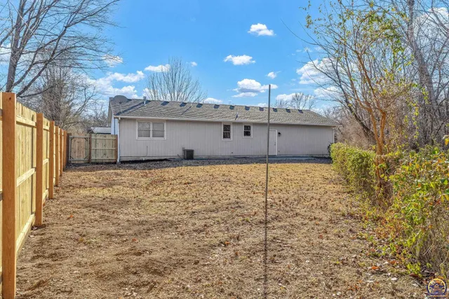 $235,000 | 1606 Southeast 37th Street, Topeka, KS 66605