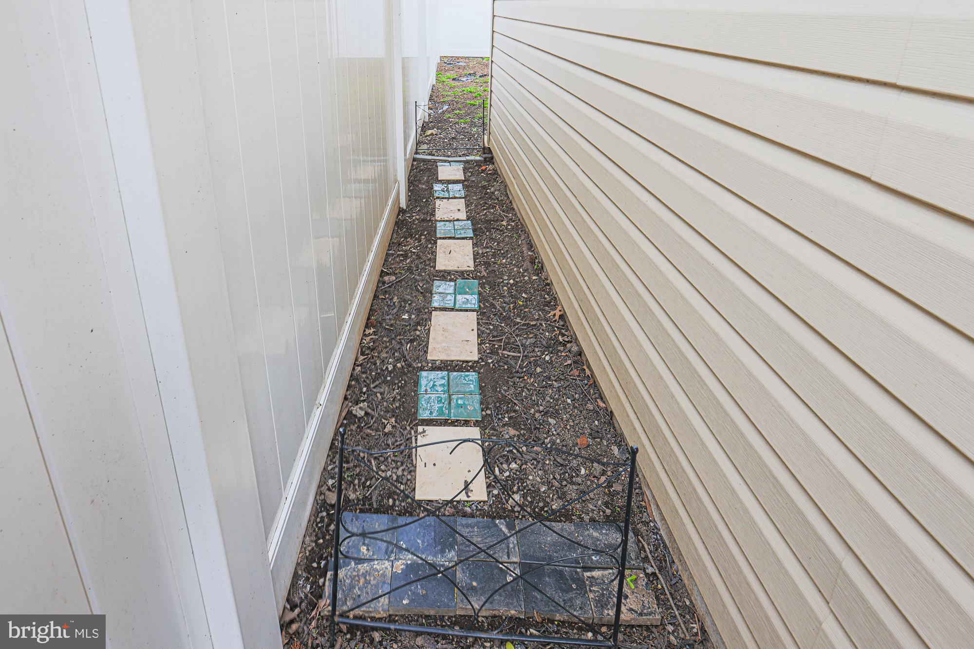 2519 Sycamore Avenue Baltimore, MD 21219 - Photo 29 of 30 a view of a balcony