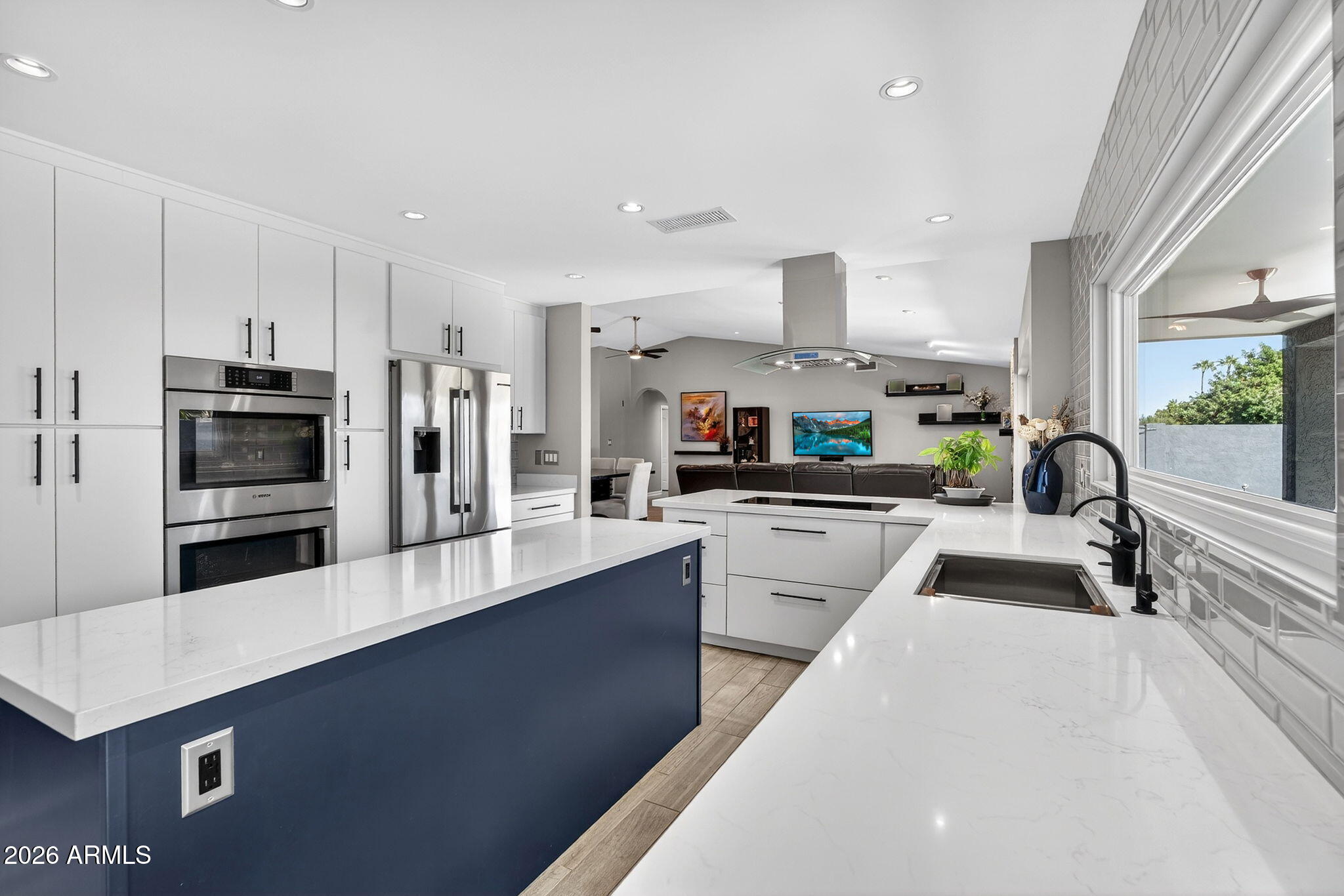 2249 East Mercer Lane Phoenix, AZ 85028 - Photo 12 of 82 18-web-or-mls-045E Mercer Ln