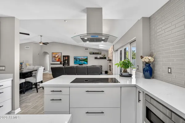 $949,000 | 2249 East Mercer Lane, Phoenix, AZ 85028