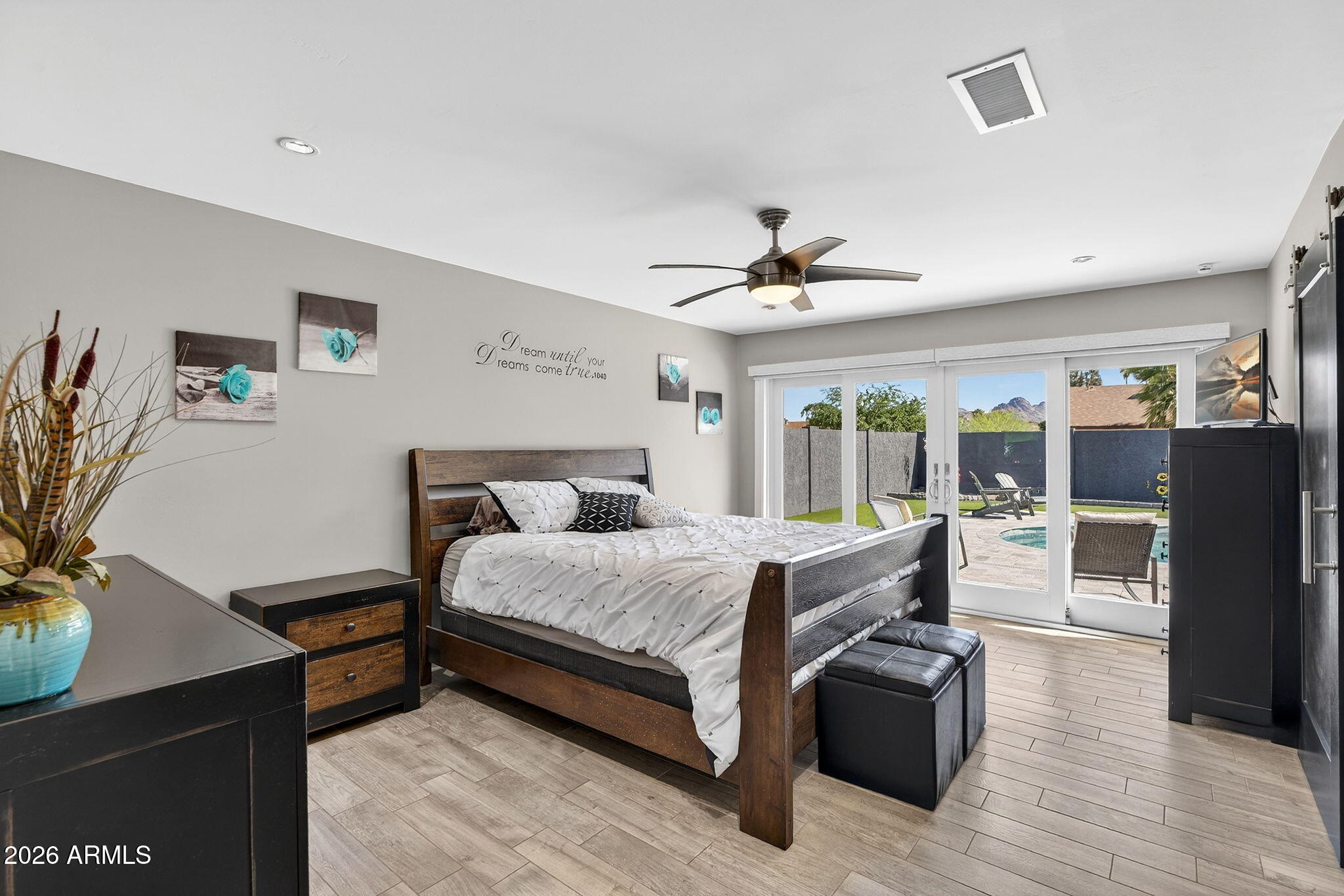 2249 East Mercer Lane Phoenix, AZ 85028 - Photo 19 of 82 25-web-or-mls-058E Mercer Ln