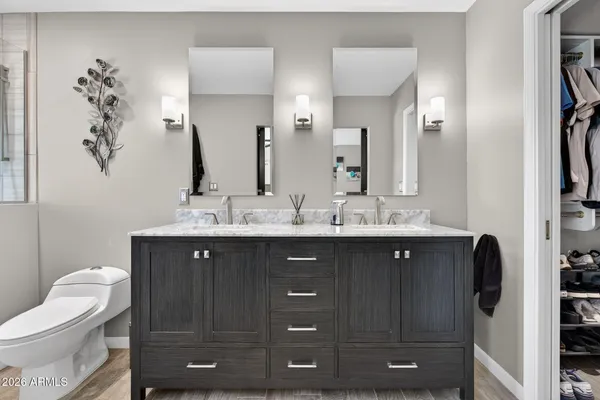 $949,000 | 2249 East Mercer Lane, Phoenix, AZ 85028