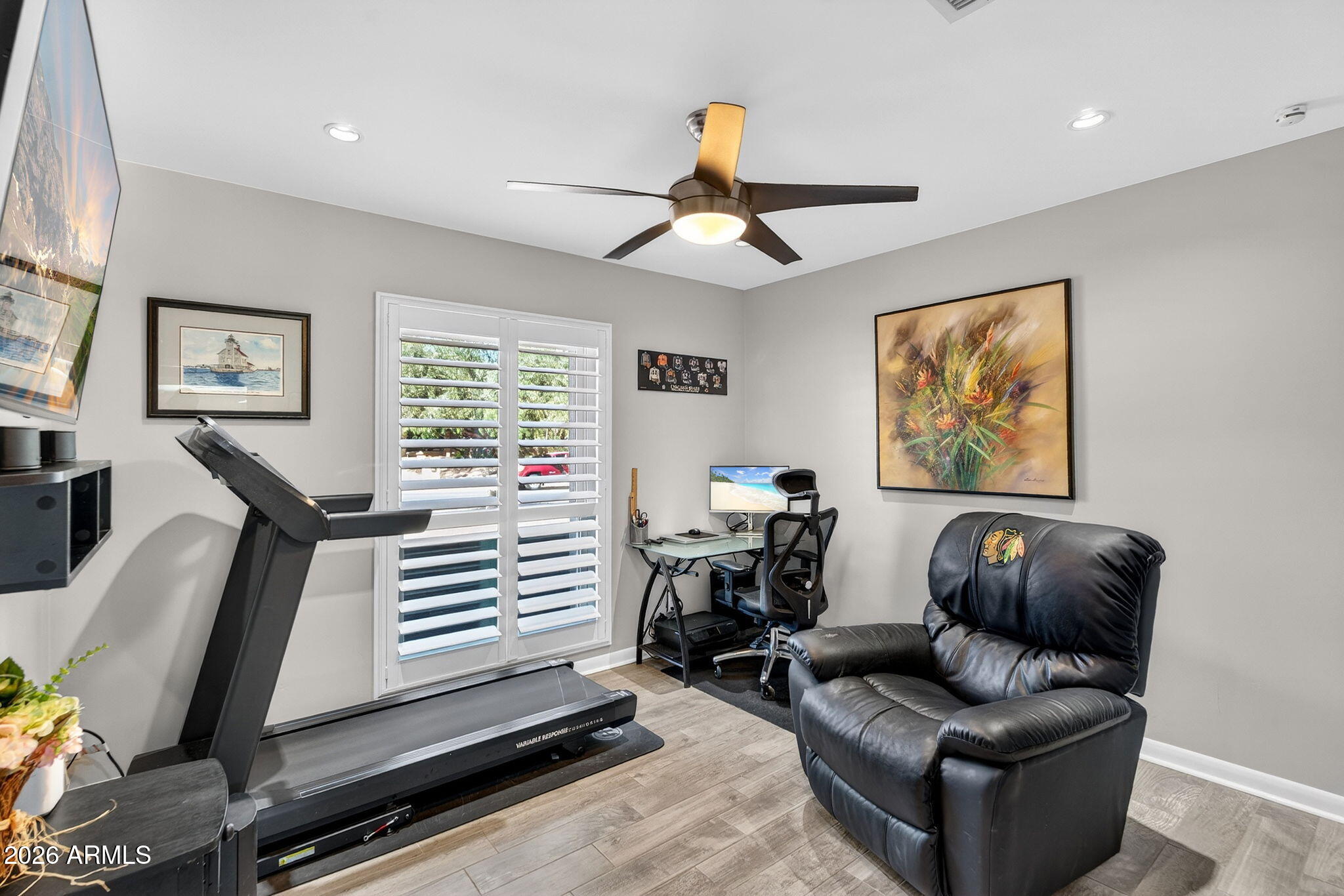 2249 East Mercer Lane Phoenix, AZ 85028 - Photo 29 of 82 35-web-or-mls-056E Mercer Ln