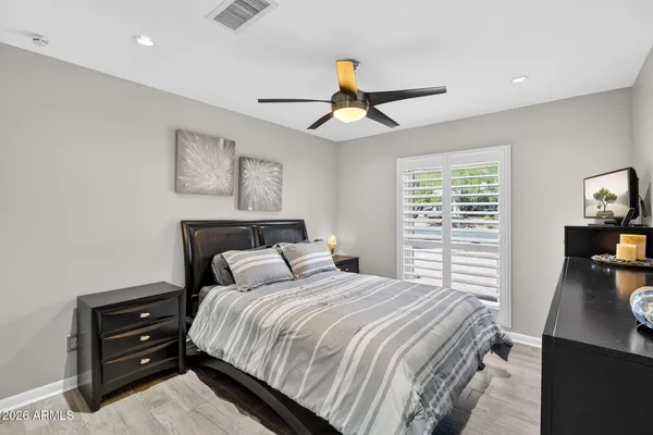 $949,000 | 2249 East Mercer Lane, Phoenix, AZ 85028