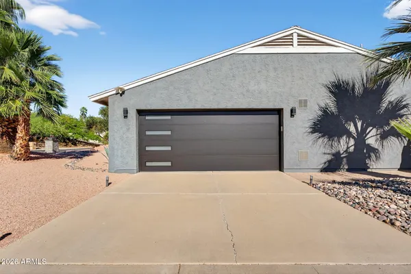 $949,000 | 2249 East Mercer Lane, Phoenix, AZ 85028
