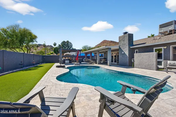 $949,000 | 2249 East Mercer Lane, Phoenix, AZ 85028