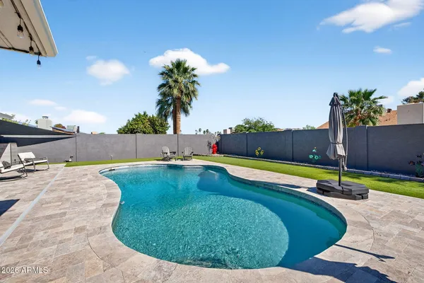 $949,000 | 2249 East Mercer Lane, Phoenix, AZ 85028