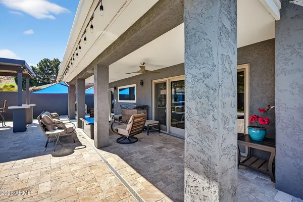 $949,000 | 2249 East Mercer Lane, Phoenix, AZ 85028