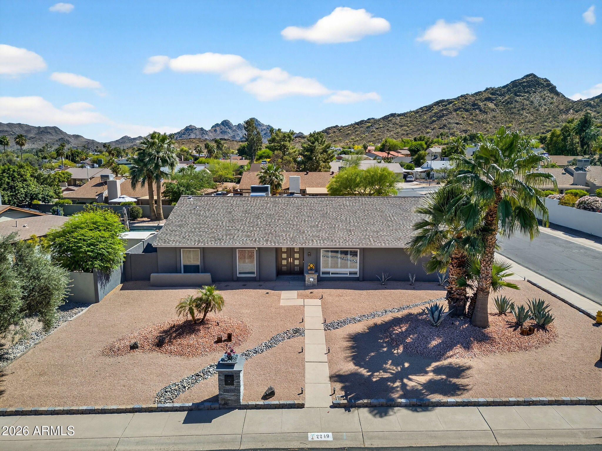 2249 East Mercer Lane Phoenix, AZ 85028 - Photo 56 of 82 62-web-or-mls-008E Mercer Ln