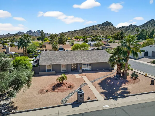 $949,000 | 2249 East Mercer Lane, Phoenix, AZ 85028