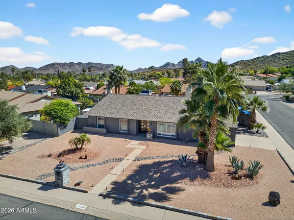 $949,000 | 2249 East Mercer Lane, Phoenix, AZ 85028