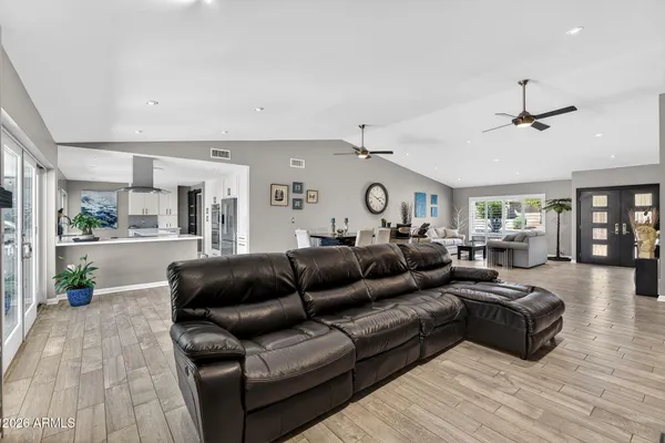 $949,000 | 2249 East Mercer Lane, Phoenix, AZ 85028