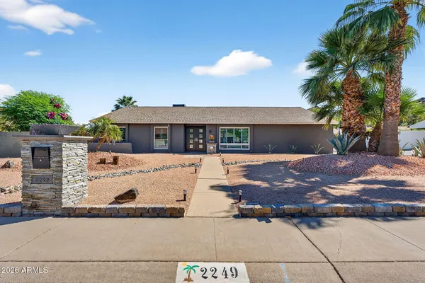 $949,000 | 2249 East Mercer Lane, Phoenix, AZ 85028