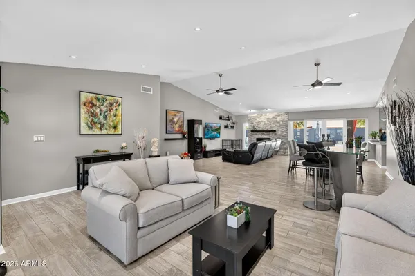 $949,000 | 2249 East Mercer Lane, Phoenix, AZ 85028