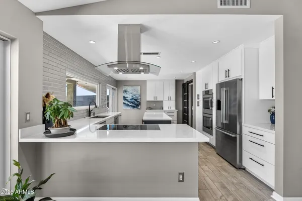 $949,000 | 2249 East Mercer Lane, Phoenix, AZ 85028