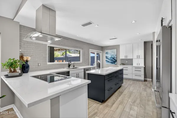 $949,000 | 2249 East Mercer Lane, Phoenix, AZ 85028