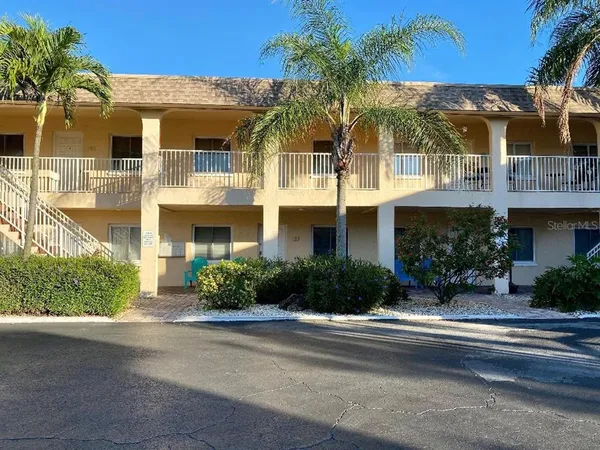 $1,995 | 9060 Blind Pass Road, Unit 25, St. Pete Beach, FL 33706