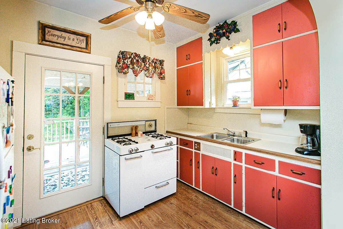 1830 Rutherford Avenue Louisville, KY 40205 - Photo 20 of 48 IMG_1453