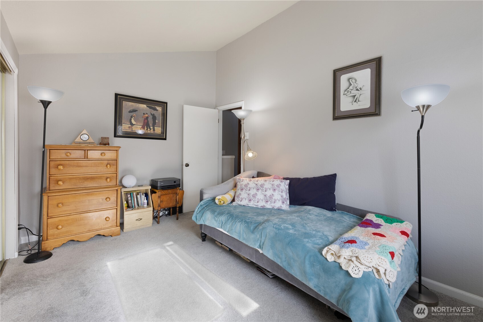 701 5th Avenue South, Unit C105 Kent, WA 98032 - Photo 19 of 31 a bedroom with a bed and closet