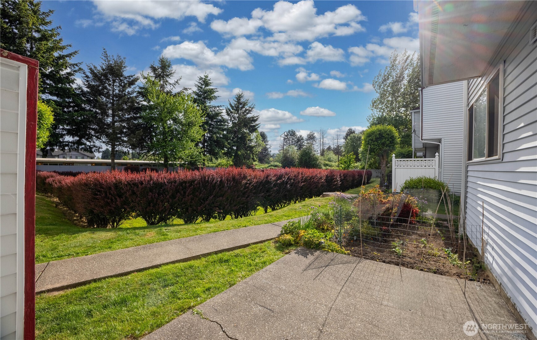 701 5th Avenue South, Unit C105 Kent, WA 98032 - Photo 26 of 31 a view of a back yard