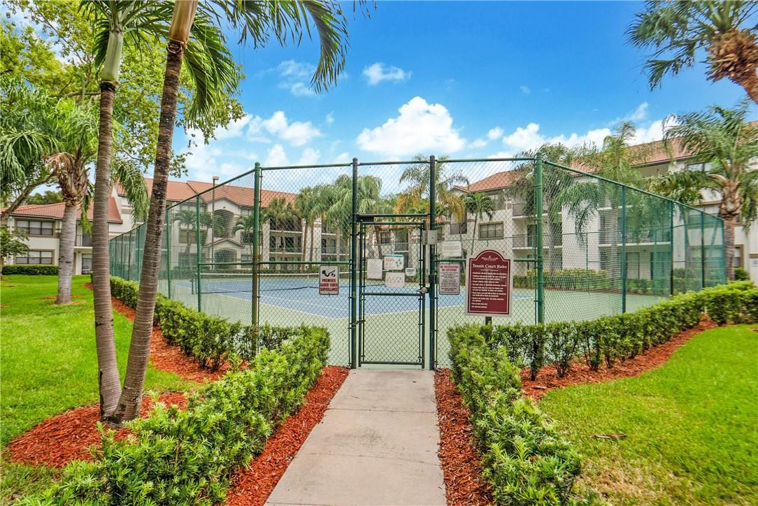 560 South Park Road, Unit 13 Hollywood, FL 33021 - Photo 15 of 17 Photo 16