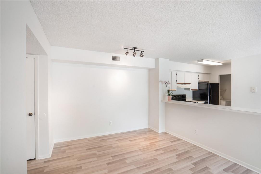 560 South Park Road, Unit 13 Hollywood, FL 33021 - Photo 6 of 17 DINING AREA