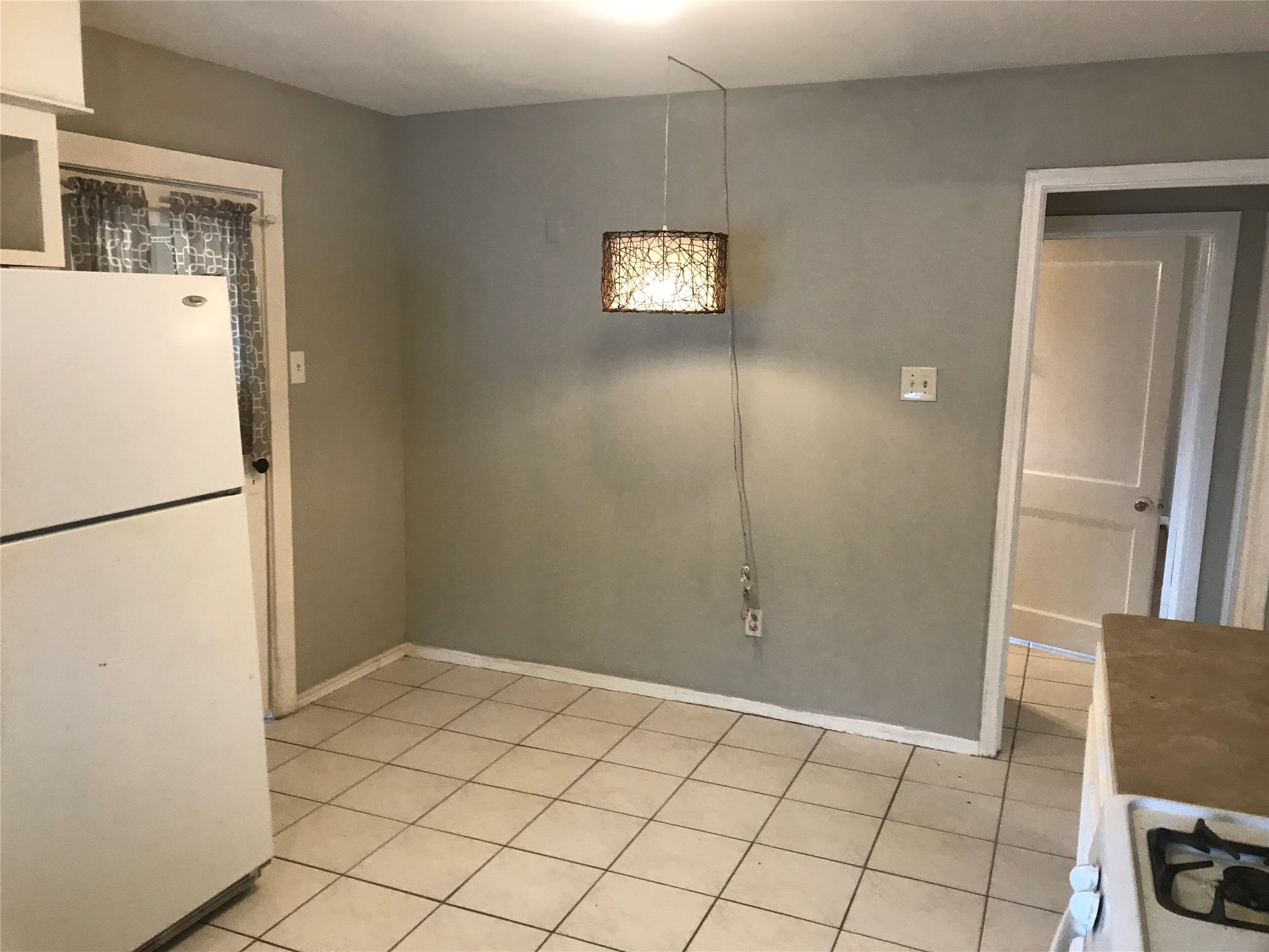 215 East 25th Street Houston, TX 77008 - Photo 7 of 18 a view of an empty room