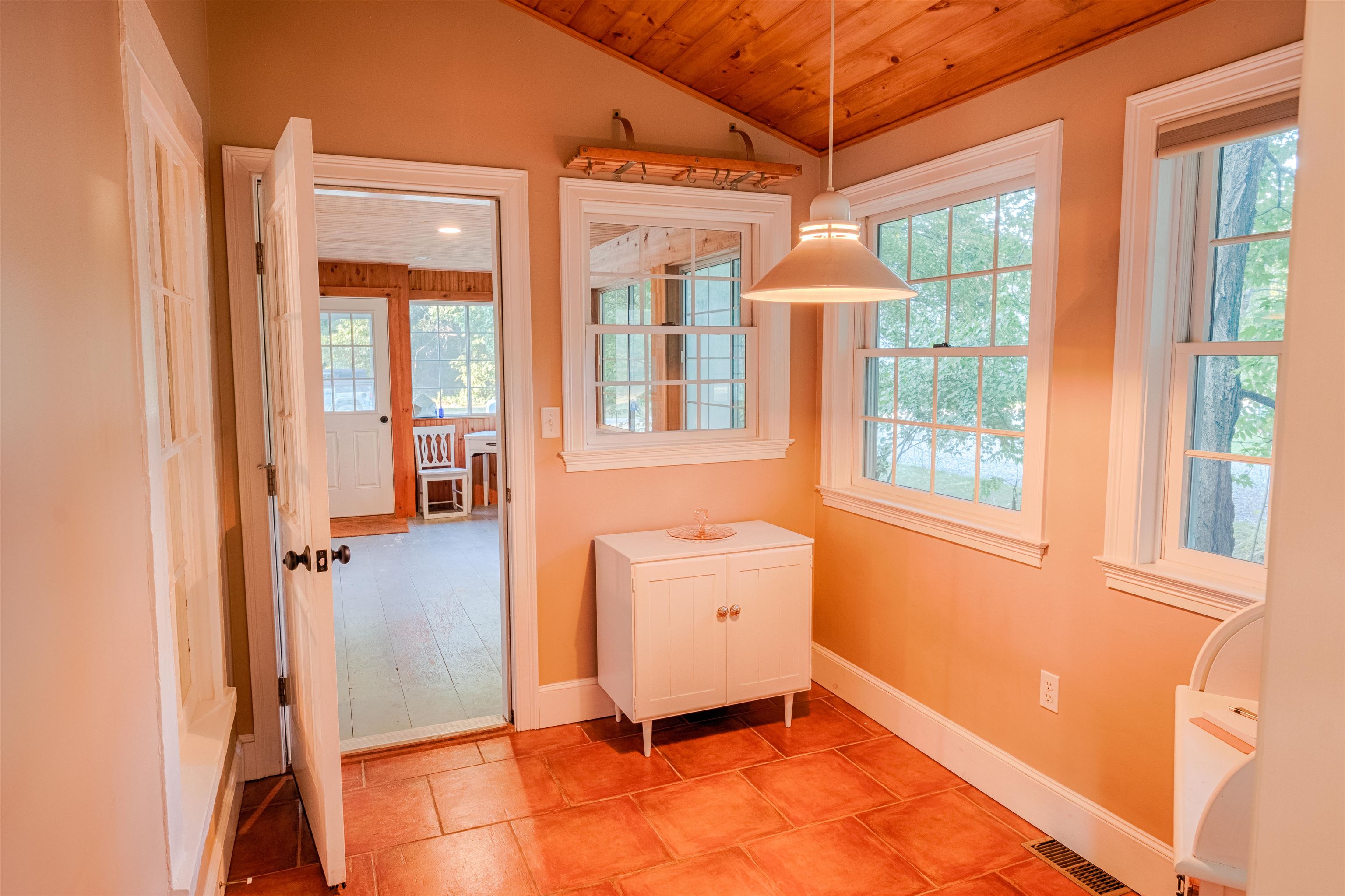396 S Road Brentwood, NH 03833 - Photo 12 of 31 Gallery Image 12