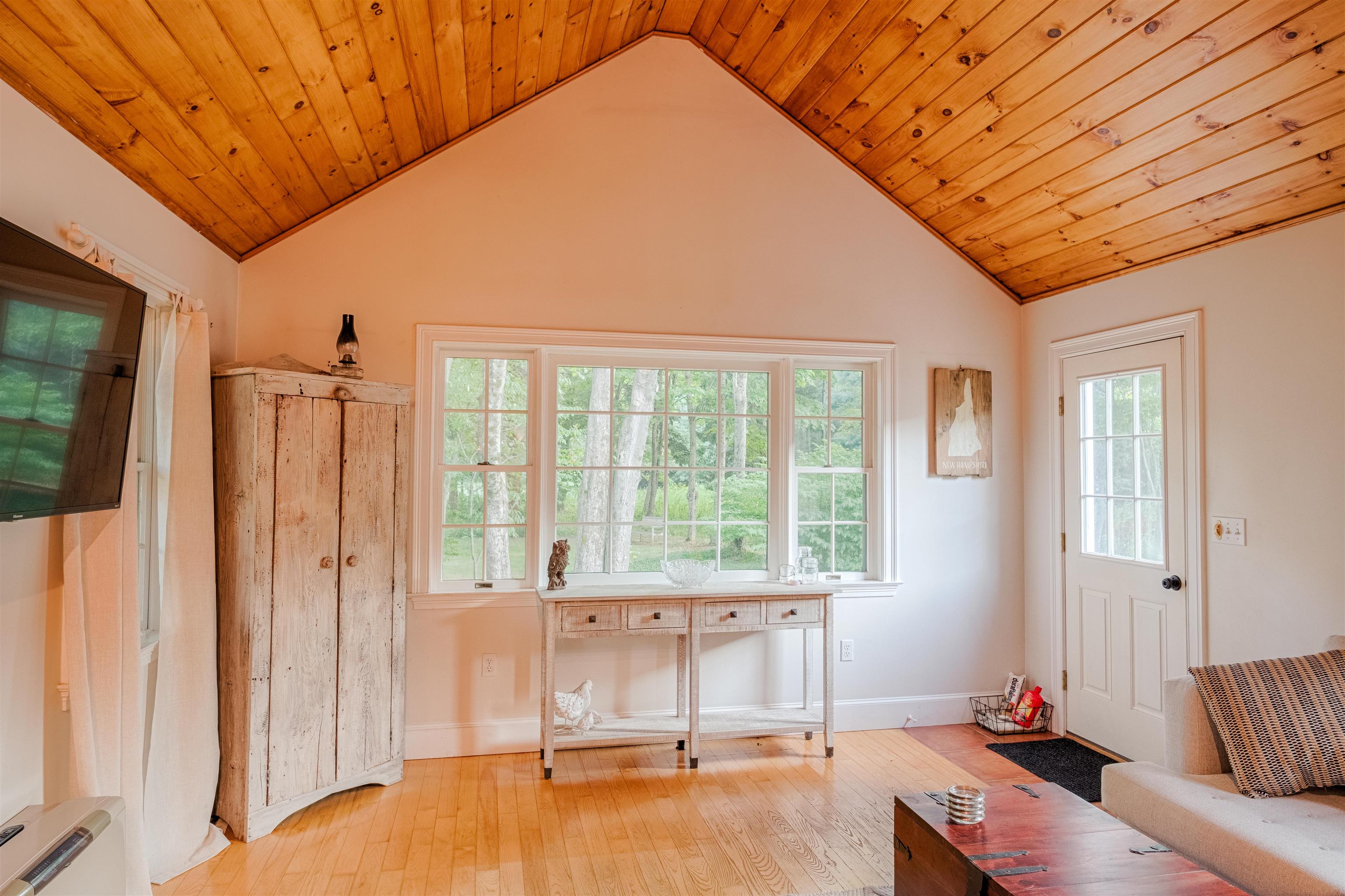 396 S Road Brentwood, NH 03833 - Photo 6 of 31 Gallery Image 6