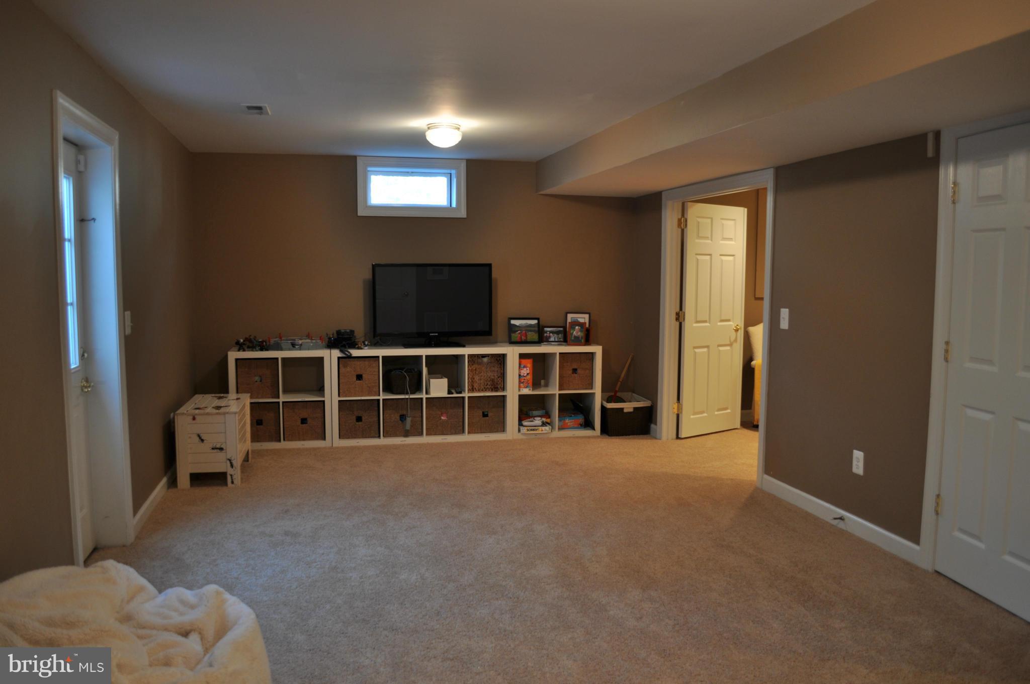 47678 Rhyolite Place Sterling, VA 20165 - Photo 22 of 29 Interior (General)