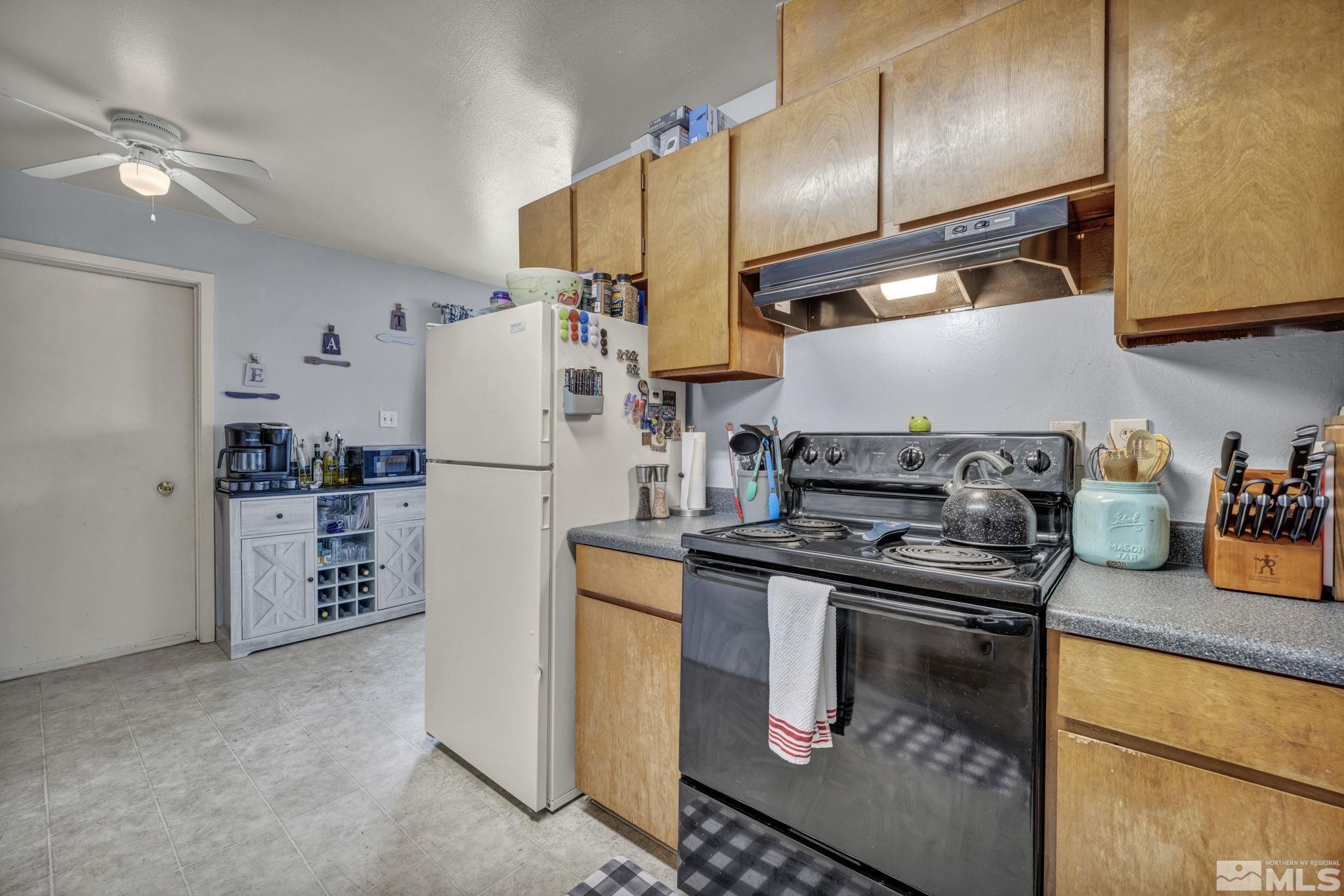 2541 Orovada Street Reno, NV 89512 - Photo 14 of 40 Photo 14