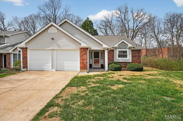 $309,000 | 1045 Woodlake Village Drive, Chesterfield, MO 63141