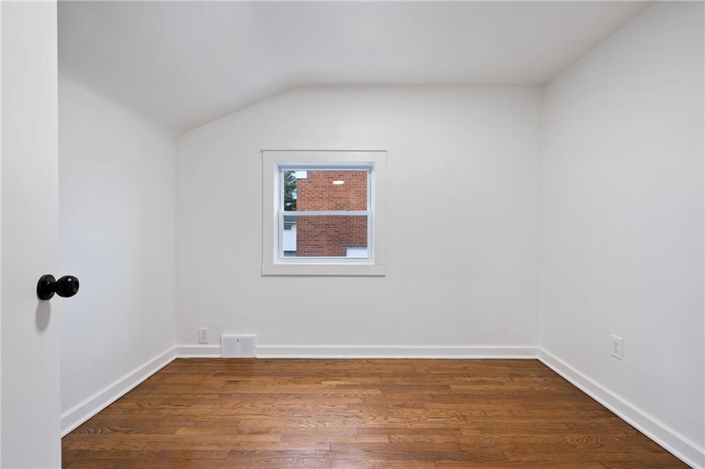 1307 Jefferson Heights Road Pittsburgh, PA 15235 - Photo 18 of 25 Gallery Image 18