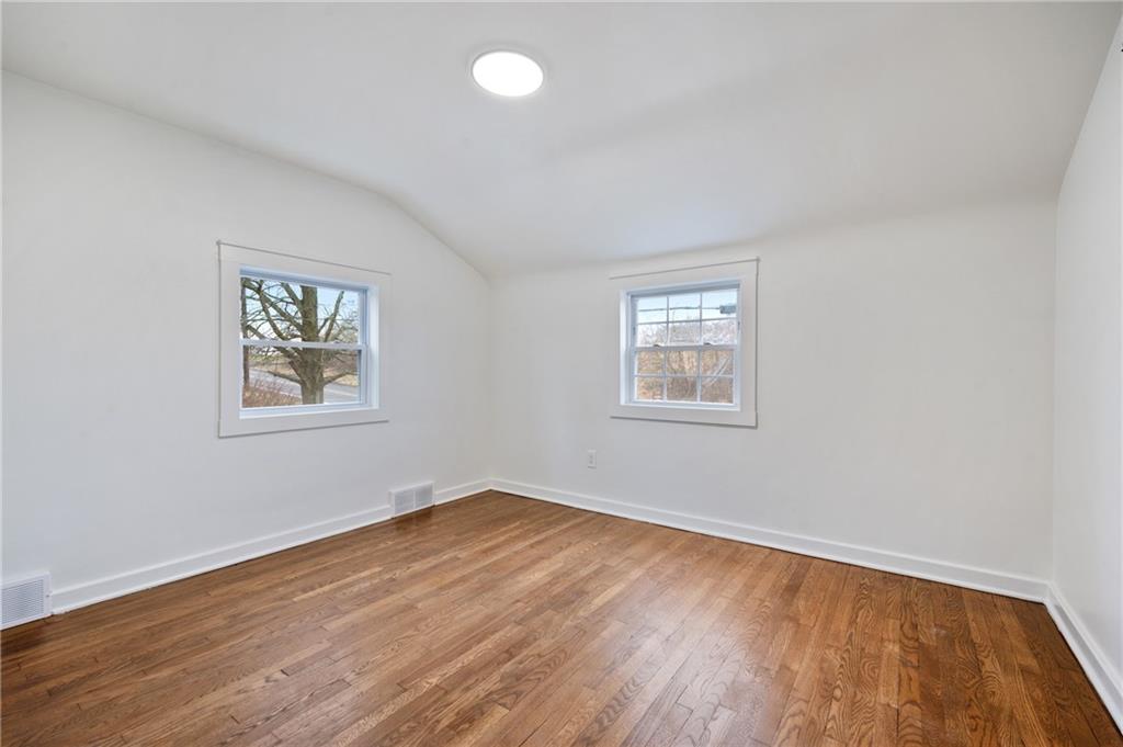 1307 Jefferson Heights Road Pittsburgh, PA 15235 - Photo 19 of 25 Gallery Image 19