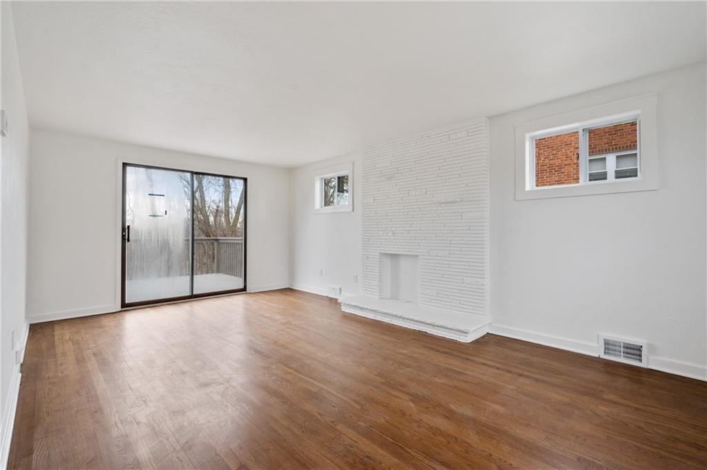 1307 Jefferson Heights Road Pittsburgh, PA 15235 - Photo 6 of 25 Gallery Image 6