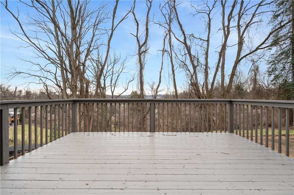 1307 Jefferson Heights Road Pittsburgh, PA 15235 - Photo 7 of 25 Gallery Image 7