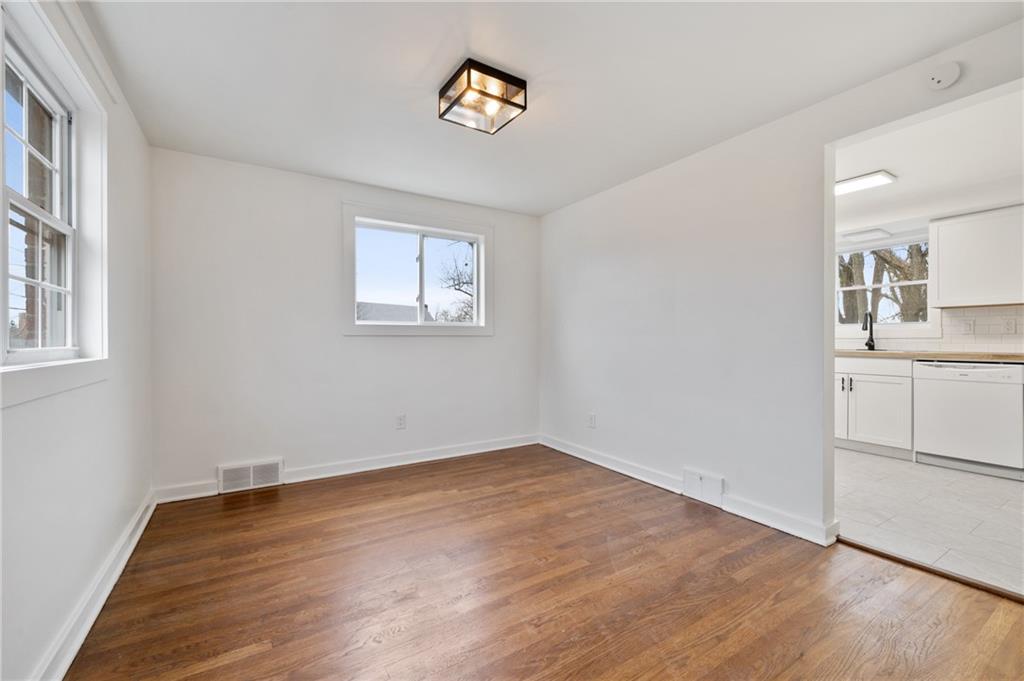 1307 Jefferson Heights Road Pittsburgh, PA 15235 - Photo 8 of 25 Gallery Image 8
